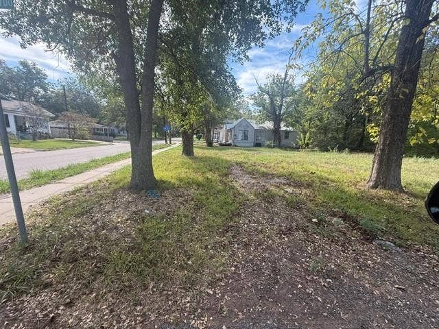 Property photo for 708 6th Street SE, Paris, TX