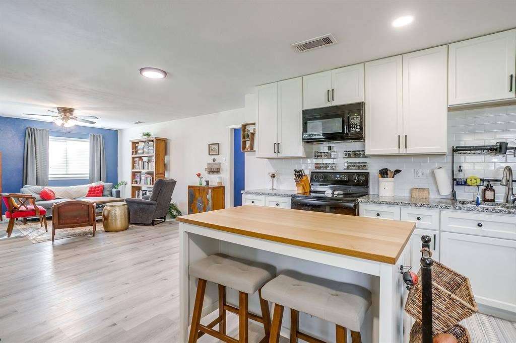 1033 Angela Court, Everman, TX 76140