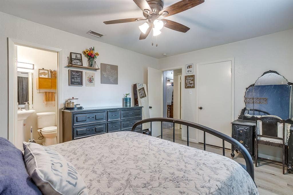 1033 Angela Court, Everman, TX 76140