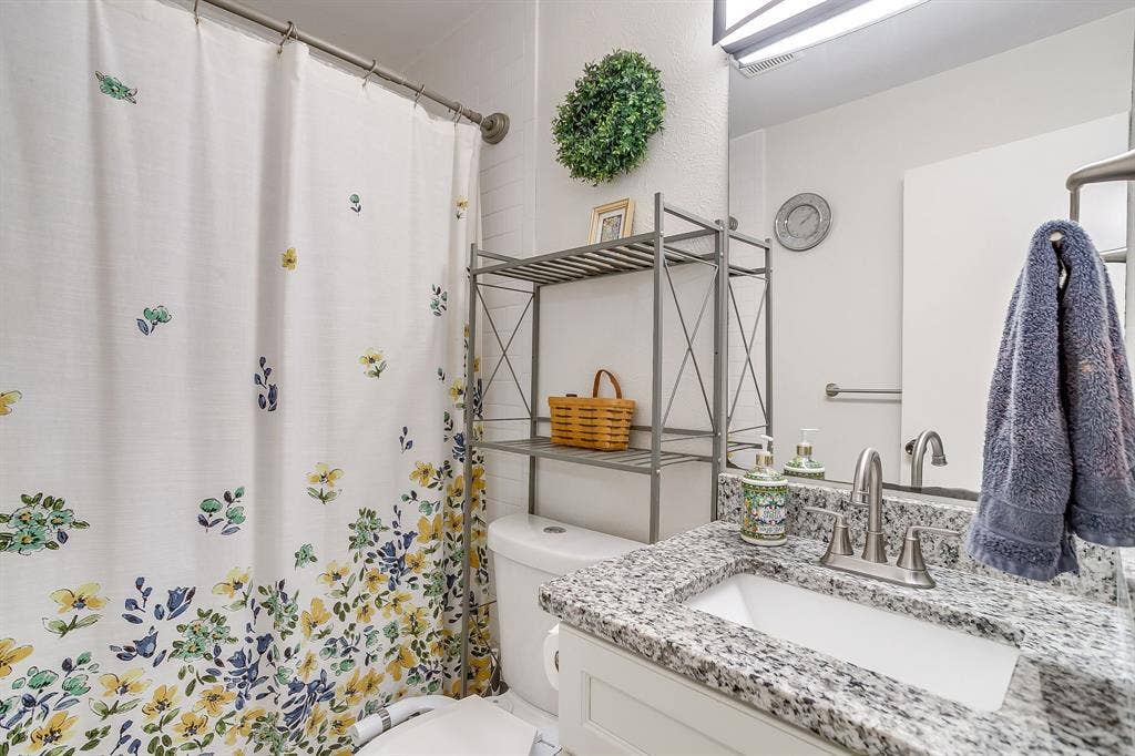 1033 Angela Court, Everman, TX 76140