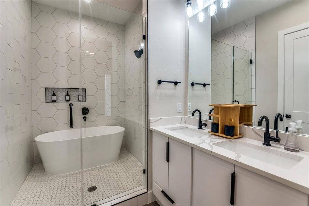 145 N Henderson Avenue, #104, Dallas, TX 75214 145 N Henderson Avenue, #104, Dallas, TX 75214