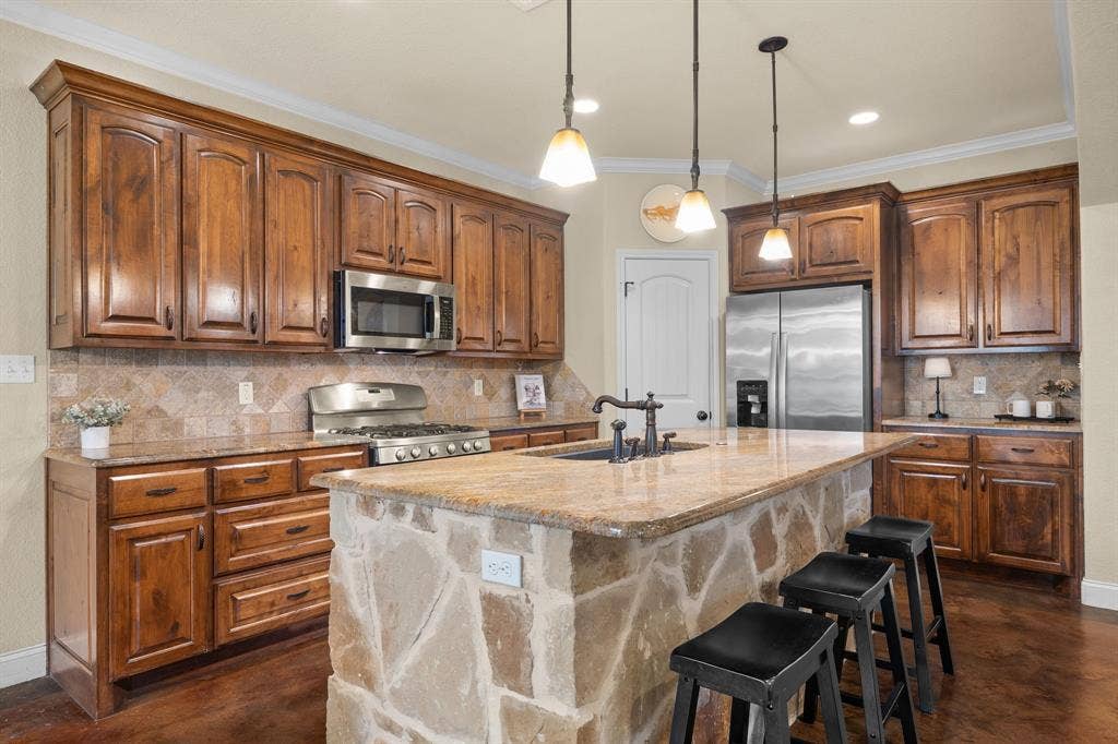 10300 Whitney Trace, Waco, TX 76708 10300 Whitney Trace, Waco, TX 76708