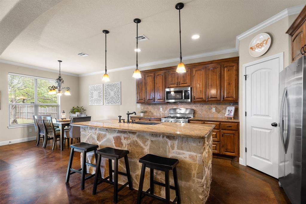 10300 Whitney Trace, Waco, TX 76708 10300 Whitney Trace, Waco, TX 76708
