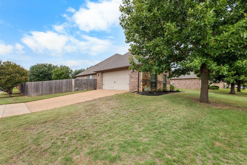 10300 Whitney Trace, Waco, TX 76708 10300 Whitney Trace, Waco, TX 76708