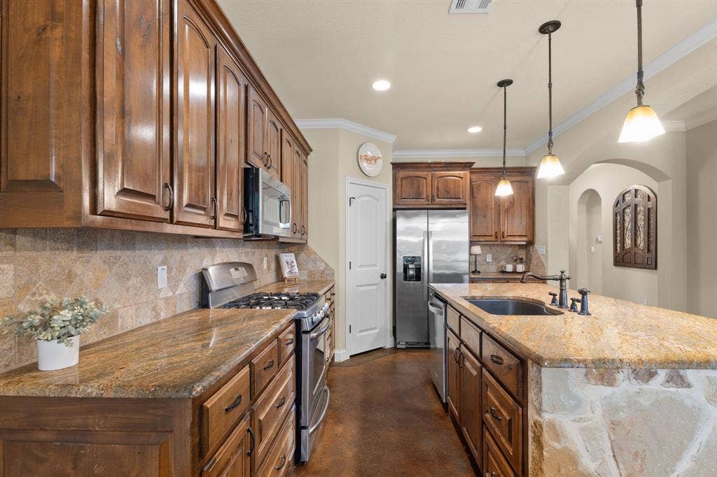 10300 Whitney Trace, Waco, TX 76708 10300 Whitney Trace, Waco, TX 76708
