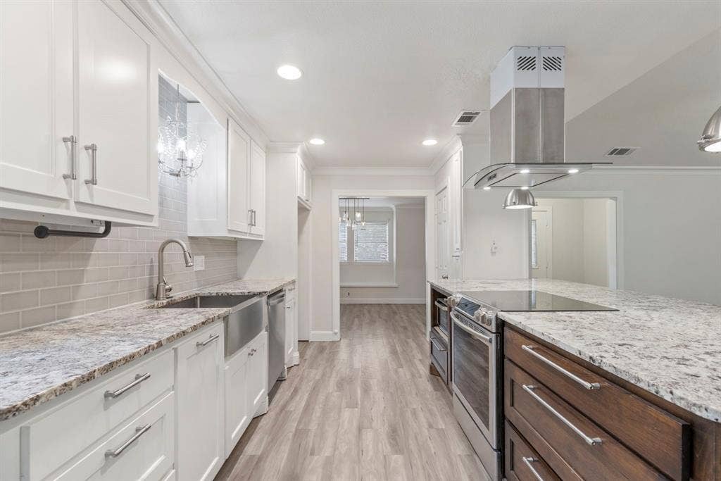 2301 Huntington Drive, Plano, TX 75075 2301 Huntington Drive, Plano, TX 75075