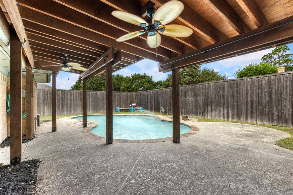 2301 Huntington Drive, Plano, TX 75075 2301 Huntington Drive, Plano, TX 75075