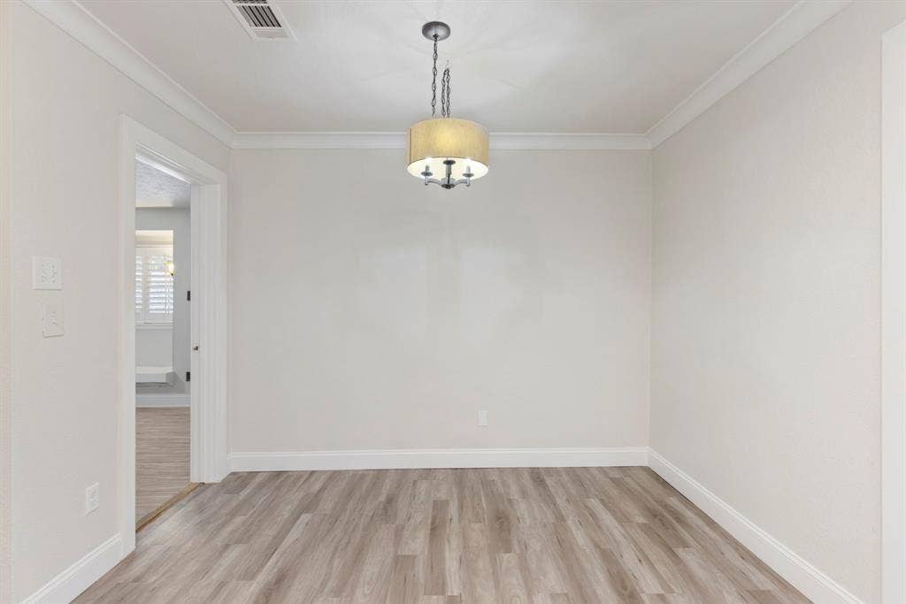 2301 Huntington Drive, Plano, TX 75075 2301 Huntington Drive, Plano, TX 75075