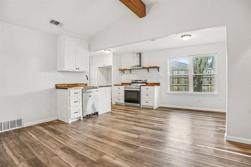 8608 Elderberry Court, Dallas, TX 75249 8608 Elderberry Court, Dallas, TX 75249