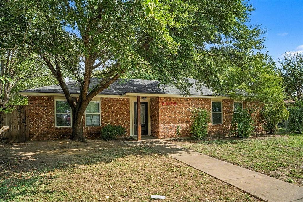 8608 Elderberry Court, Dallas, TX 75249 8608 Elderberry Court, Dallas, TX 75249