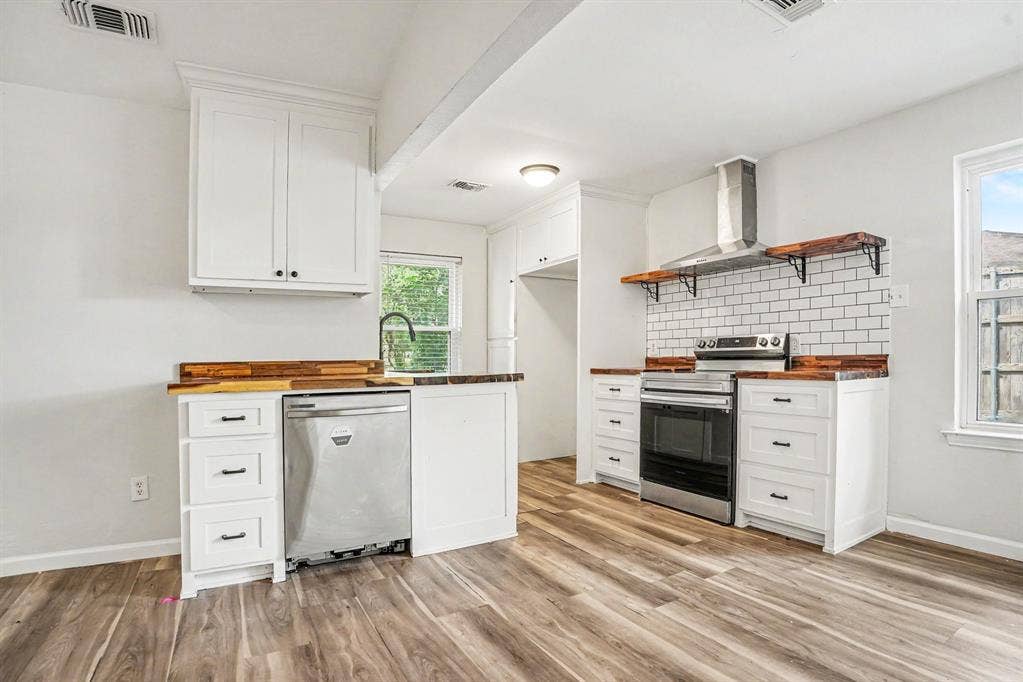 8608 Elderberry Court, Dallas, TX 75249 8608 Elderberry Court, Dallas, TX 75249
