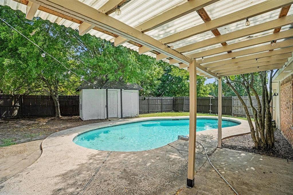8608 Elderberry Court, Dallas, TX 75249 8608 Elderberry Court, Dallas, TX 75249