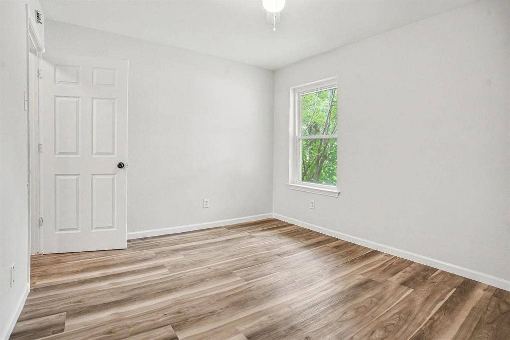 8608 Elderberry Court, Dallas, TX 75249 8608 Elderberry Court, Dallas, TX 75249