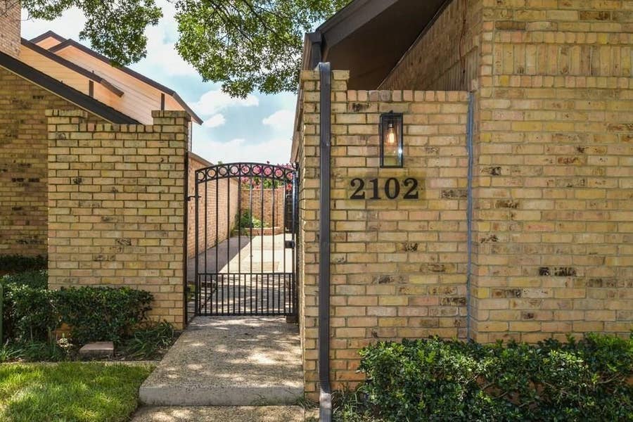 Property photo for 2102 Winter Sunday Way, Arlington, TX