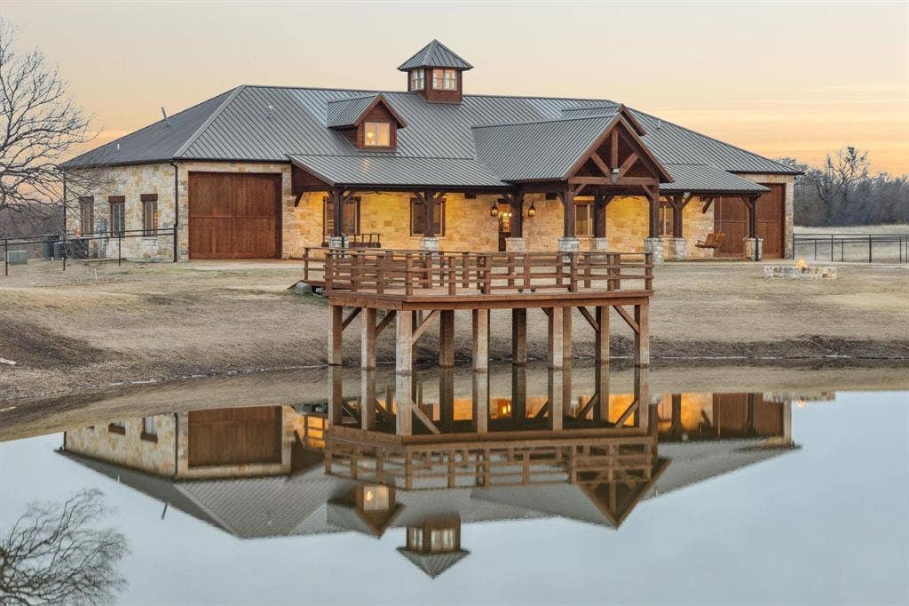 2881 N Star Drive, Celina, TX 75009 2881 N Star Drive, Celina, TX 75009