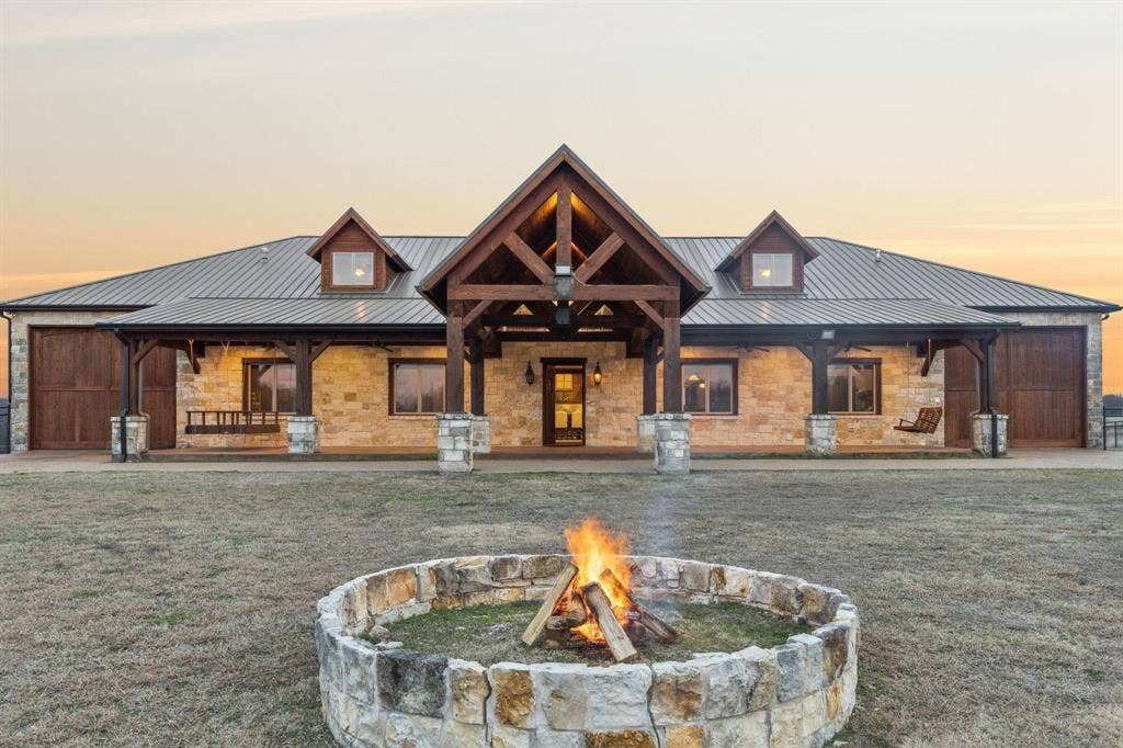 2881 N Star Drive, Celina, TX 75009 2881 N Star Drive, Celina, TX 75009