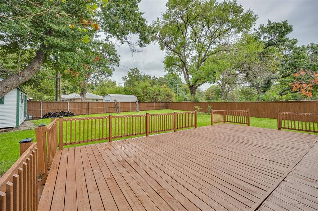 10109 San Lorenzo Drive, Dallas, TX 75228 10109 San Lorenzo Drive, Dallas, TX 75228