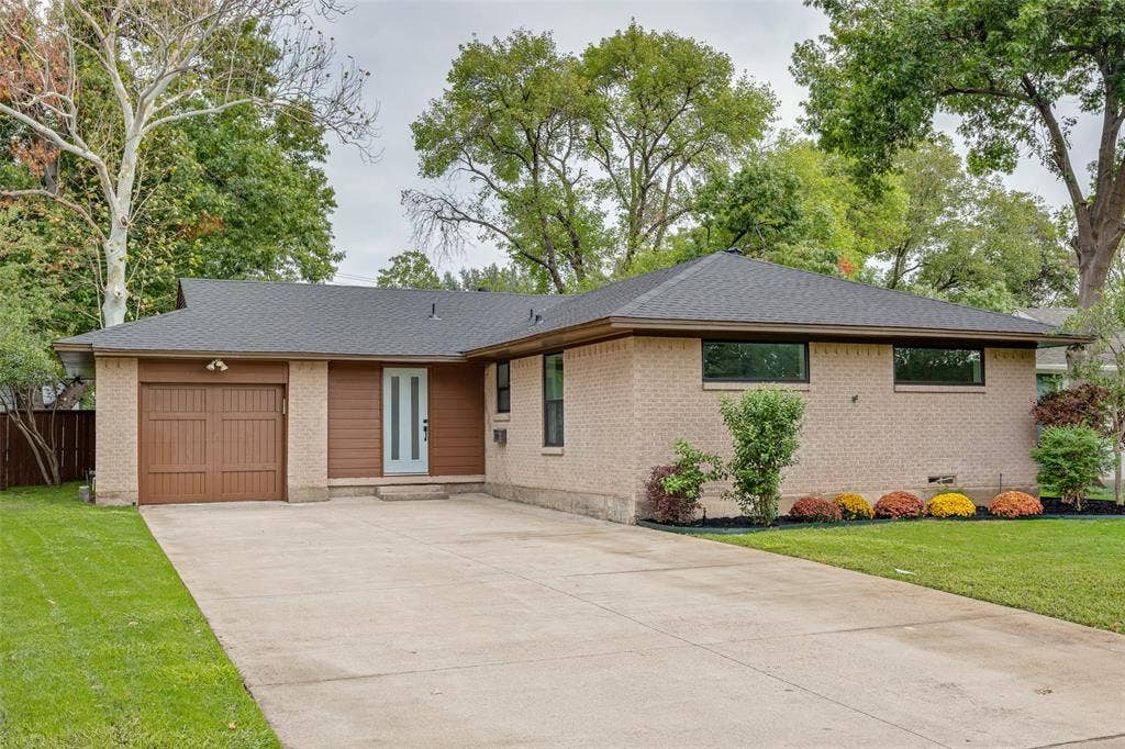10109 San Lorenzo Drive, Dallas, TX 75228 10109 San Lorenzo Drive, Dallas, TX 75228