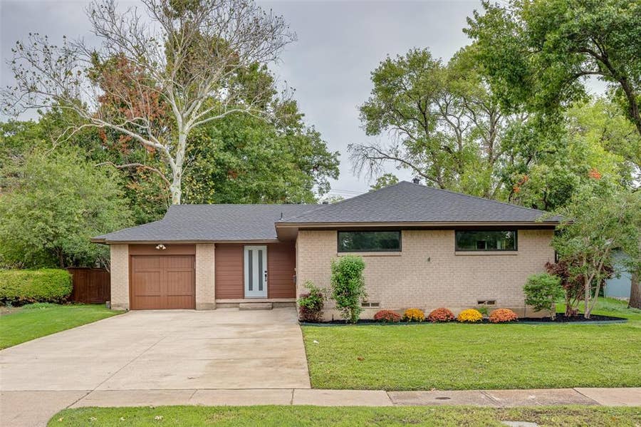 Property photo for 10109 San Lorenzo Drive, Dallas, TX