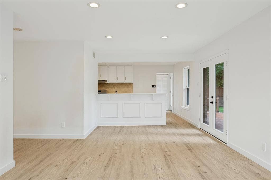 10109 San Lorenzo Drive, Dallas, TX 75228 10109 San Lorenzo Drive, Dallas, TX 75228