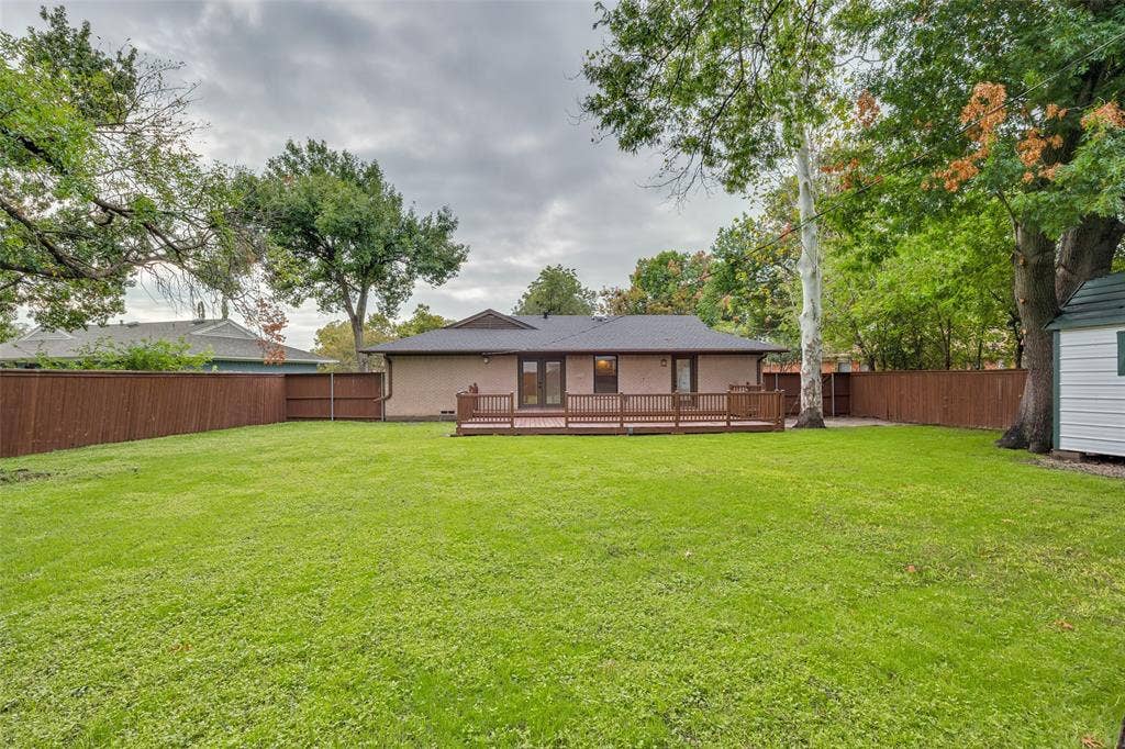 10109 San Lorenzo Drive, Dallas, TX 75228 10109 San Lorenzo Drive, Dallas, TX 75228