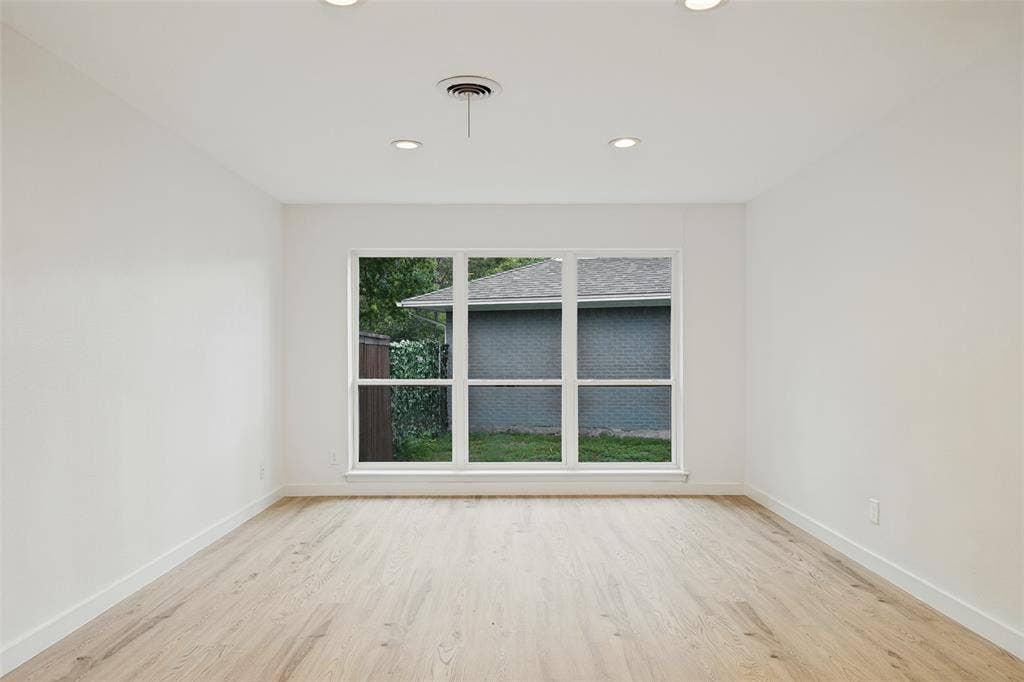 10109 San Lorenzo Drive, Dallas, TX 75228 10109 San Lorenzo Drive, Dallas, TX 75228