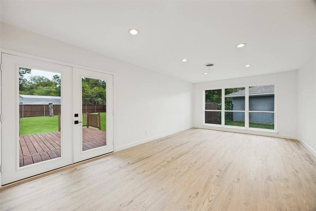 10109 San Lorenzo Drive, Dallas, TX 75228 10109 San Lorenzo Drive, Dallas, TX 75228