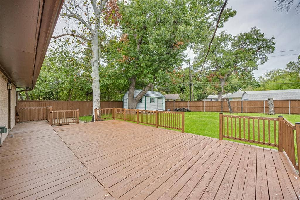 10109 San Lorenzo Drive, Dallas, TX 75228 10109 San Lorenzo Drive, Dallas, TX 75228