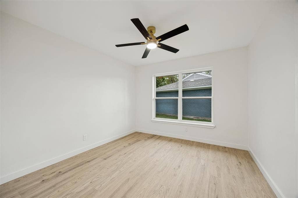 10109 San Lorenzo Drive, Dallas, TX 75228 10109 San Lorenzo Drive, Dallas, TX 75228