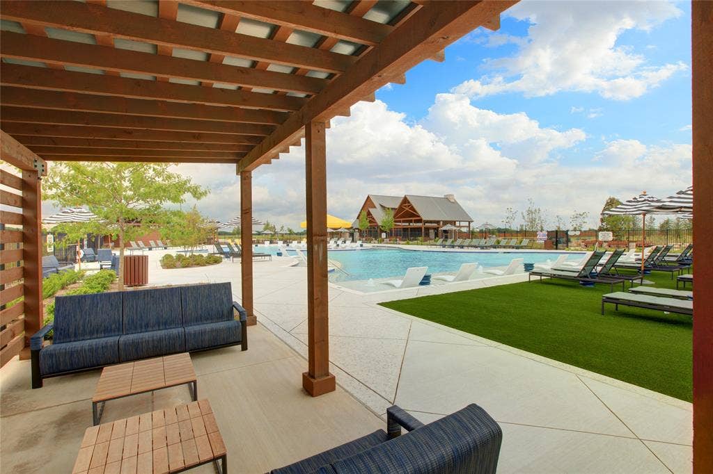 807 Hillburn Drive, Forney, TX 75126 Shaded area by the pool