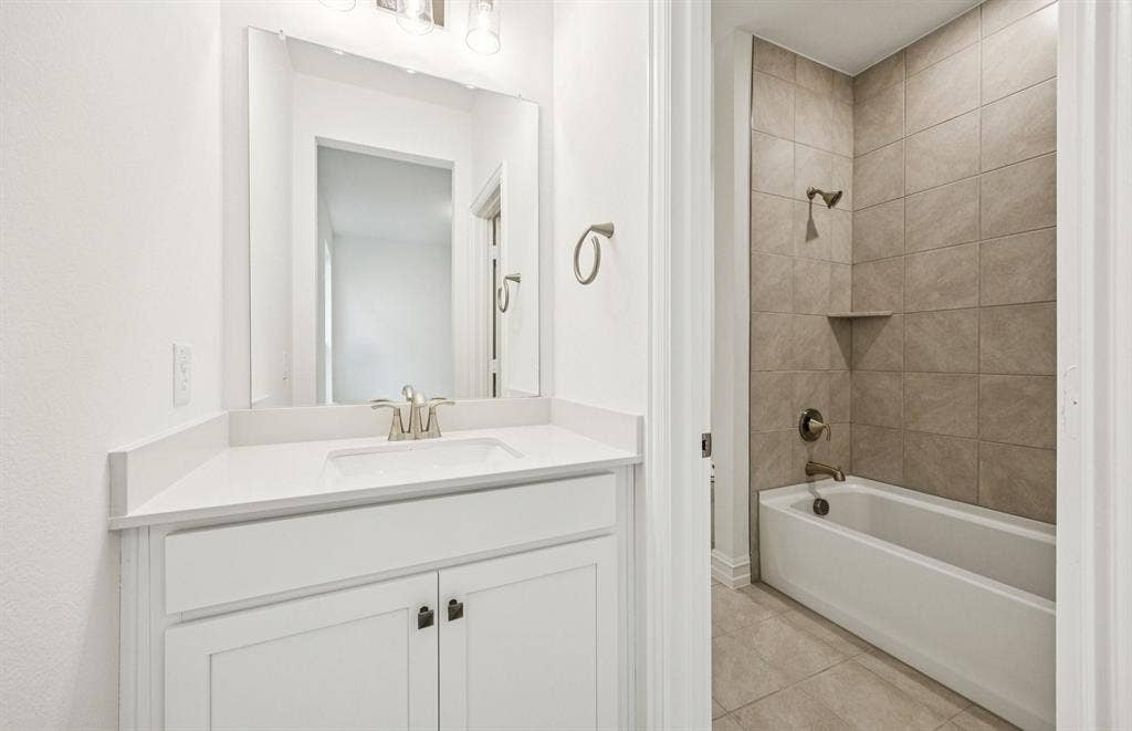 807 Hillburn Drive, Forney, TX 75126 *Floorplan representation, not actual home - Spacious secondary bathroom