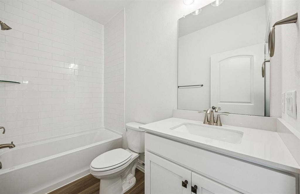 807 Hillburn Drive, Forney, TX 75126 *Floorplan representation, not actual home - Spacious secondary bathroom