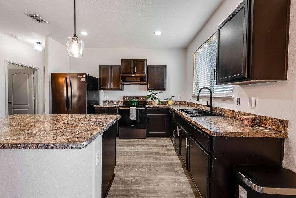 4007 Indian Paintbrush Lane, Heartland, TX 75126 4007 Indian Paintbrush Lane, Heartland, TX 75126