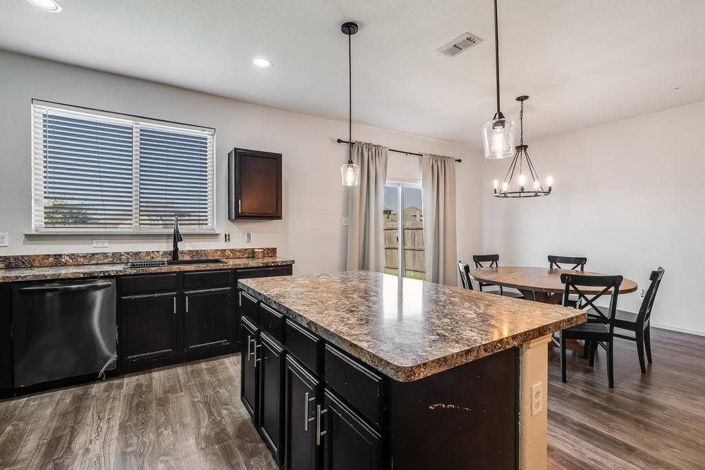 4007 Indian Paintbrush Lane, Heartland, TX 75126 4007 Indian Paintbrush Lane, Heartland, TX 75126