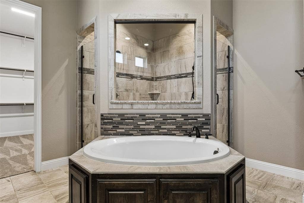 605 Calm Crest Drive, Rockwall, TX 75087