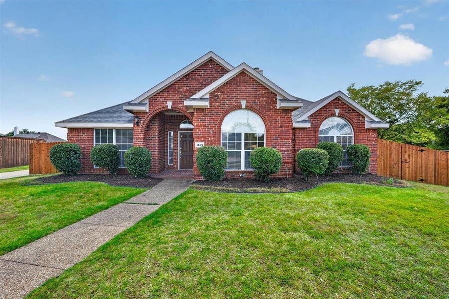 Property photo for 1429 Macrae Court, Allen, TX