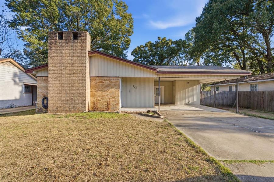 Property photo for 122 Massingill Drive, Longview, TX