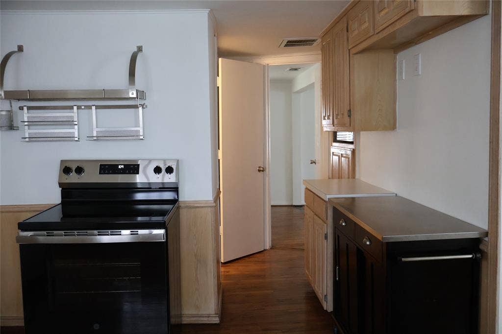 1409 West Street, McKinney, TX 75069 1409 West Street, McKinney, TX 75069