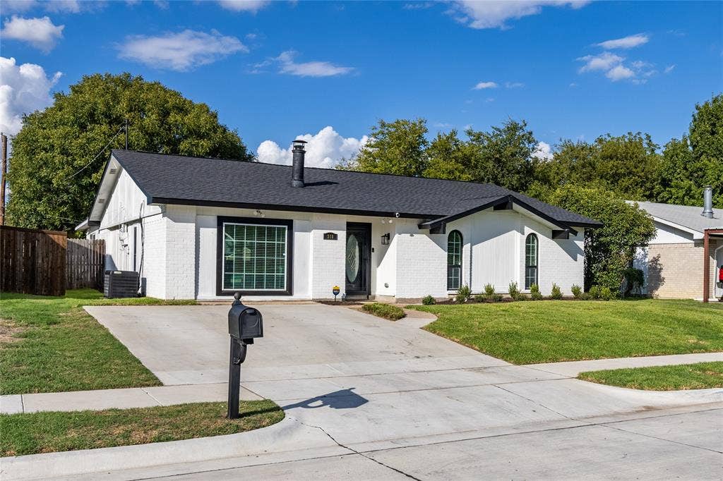 310 Glendale Drive, Grand Prairie, TX 75052 310 Glendale Drive, Grand Prairie, TX 75052