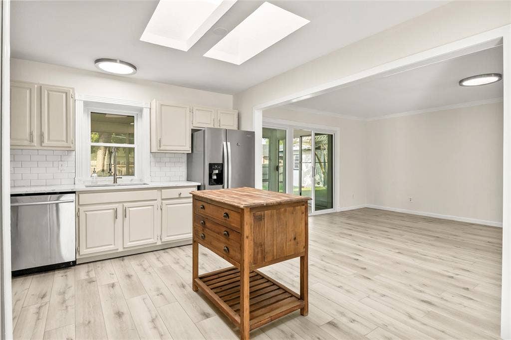 310 Glendale Drive, Grand Prairie, TX 75052 310 Glendale Drive, Grand Prairie, TX 75052
