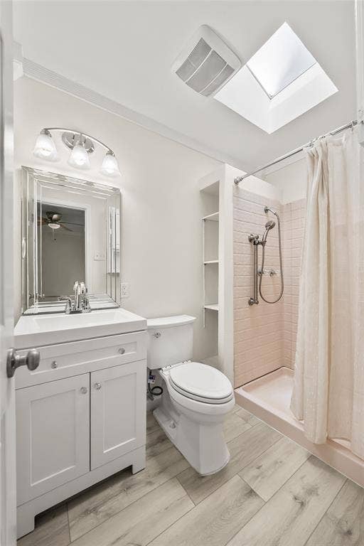 310 Glendale Drive, Grand Prairie, TX 75052 Master Bedroom Ensuite