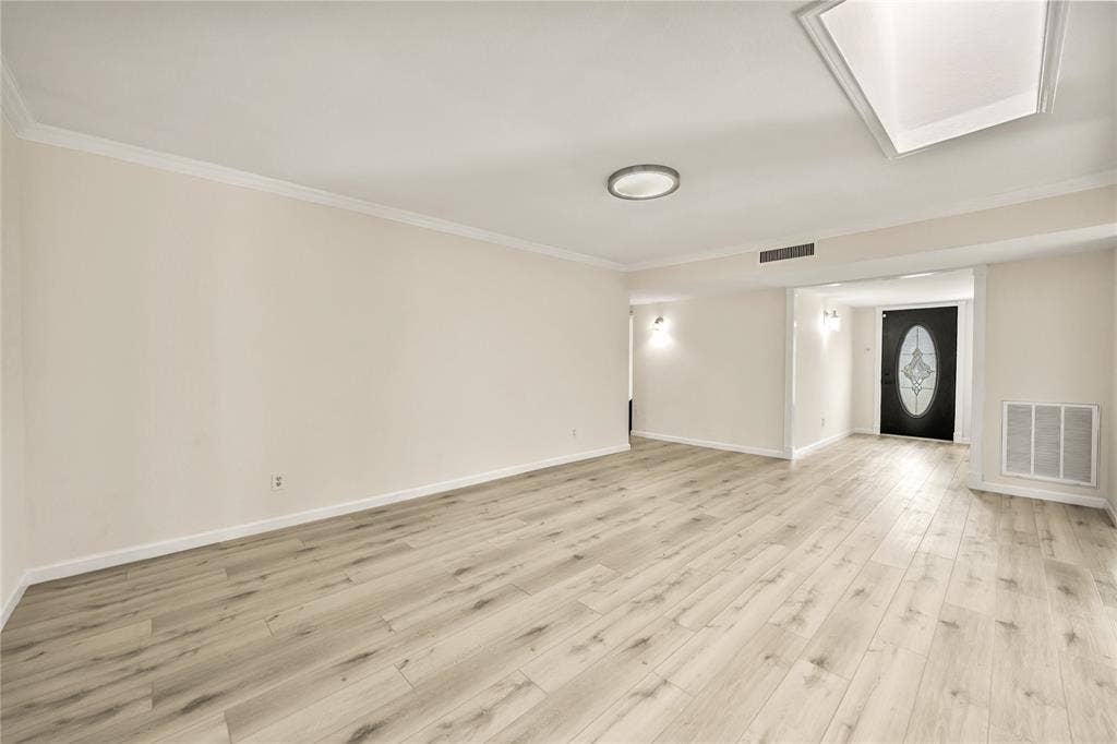 310 Glendale Drive, Grand Prairie, TX 75052 310 Glendale Drive, Grand Prairie, TX 75052