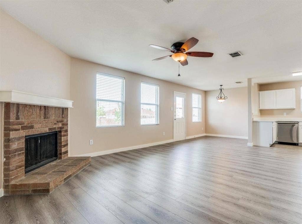 1053 Cavern Drive, Mesquite, TX 75181 1053 Cavern Drive, Mesquite, TX 75181
