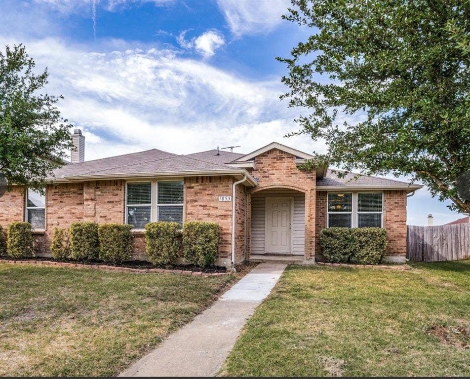 1053 Cavern Drive, Mesquite, TX 75181 1053 Cavern Drive, Mesquite, TX 75181