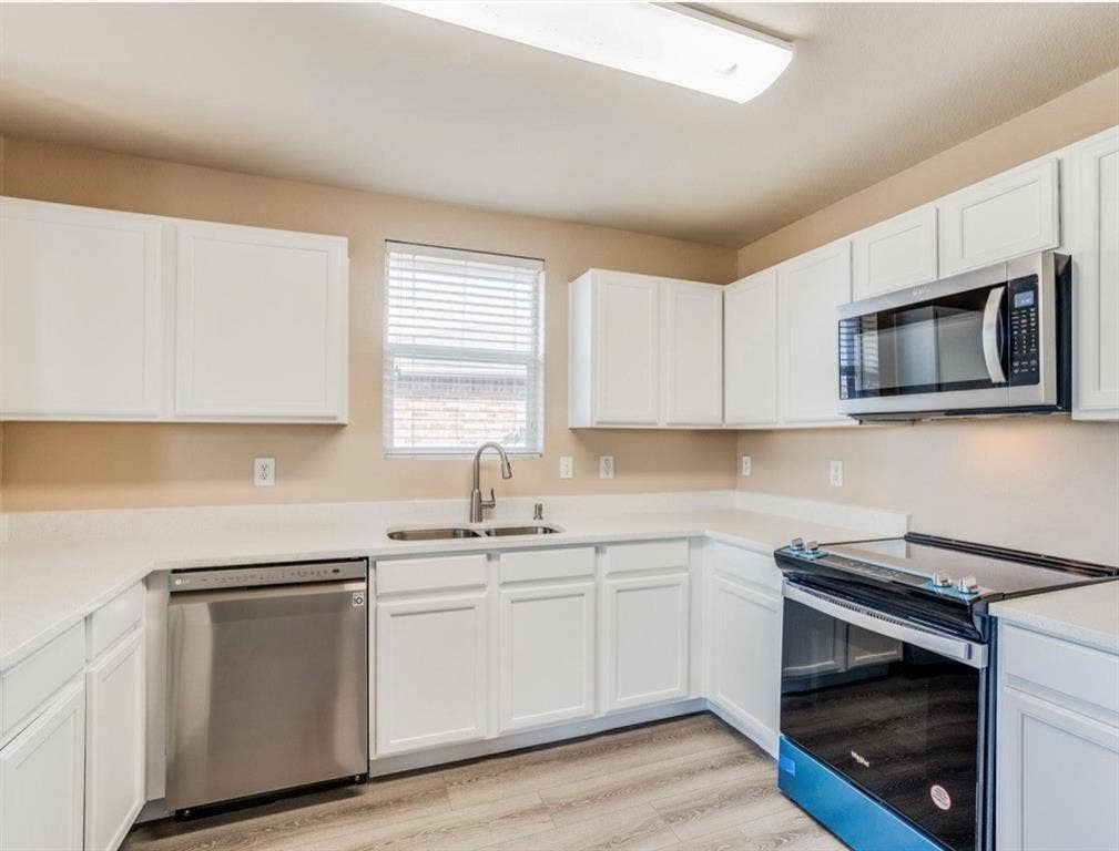 1053 Cavern Drive, Mesquite, TX 75181 1053 Cavern Drive, Mesquite, TX 75181