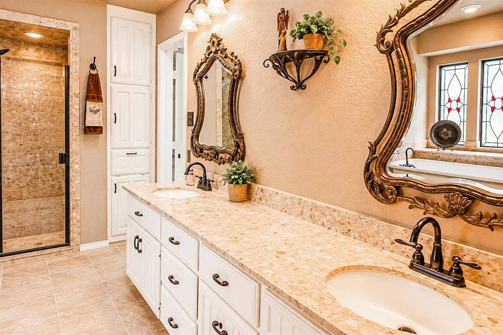 104 Lakeridge Court, Weatherford, TX 76087 104 Lakeridge Court, Weatherford, TX 76087