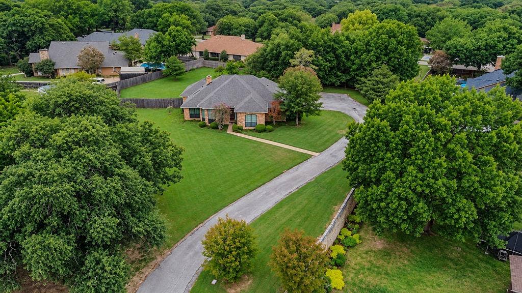 104 Lakeridge Court, Weatherford, TX 76087 104 Lakeridge Court, Weatherford, TX 76087