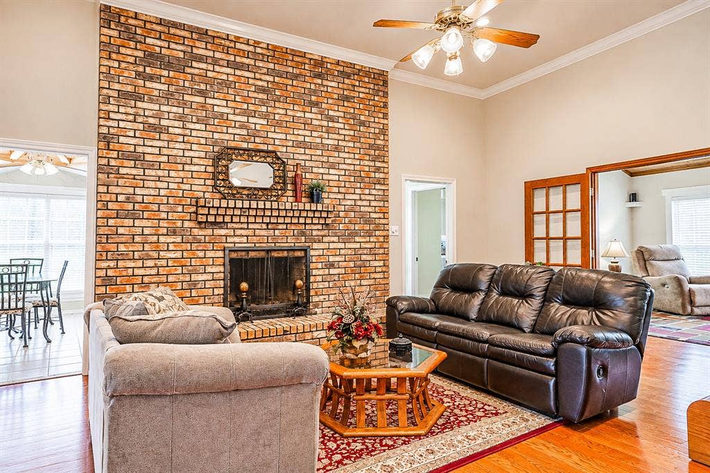 104 Lakeridge Court, Weatherford, TX 76087 104 Lakeridge Court, Weatherford, TX 76087