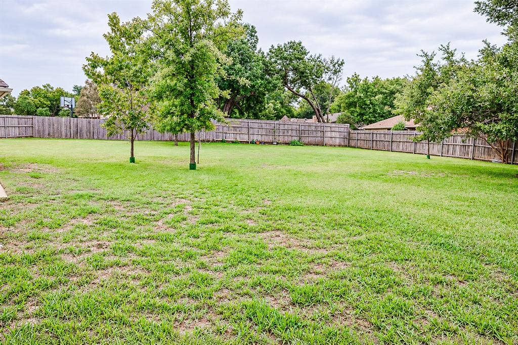 104 Lakeridge Court, Weatherford, TX 76087 104 Lakeridge Court, Weatherford, TX 76087