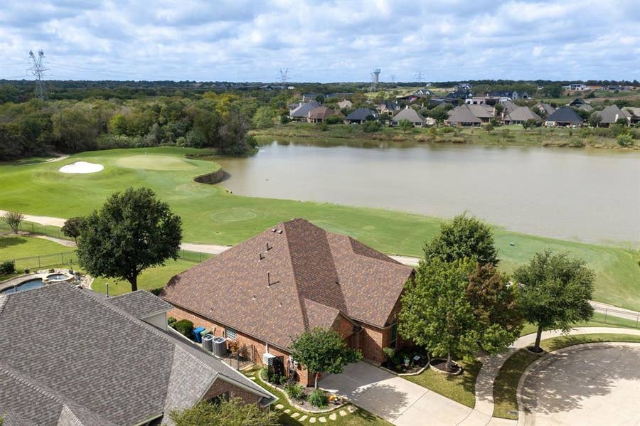 Property photo for 520 Camilla Lane, Lantana, TX